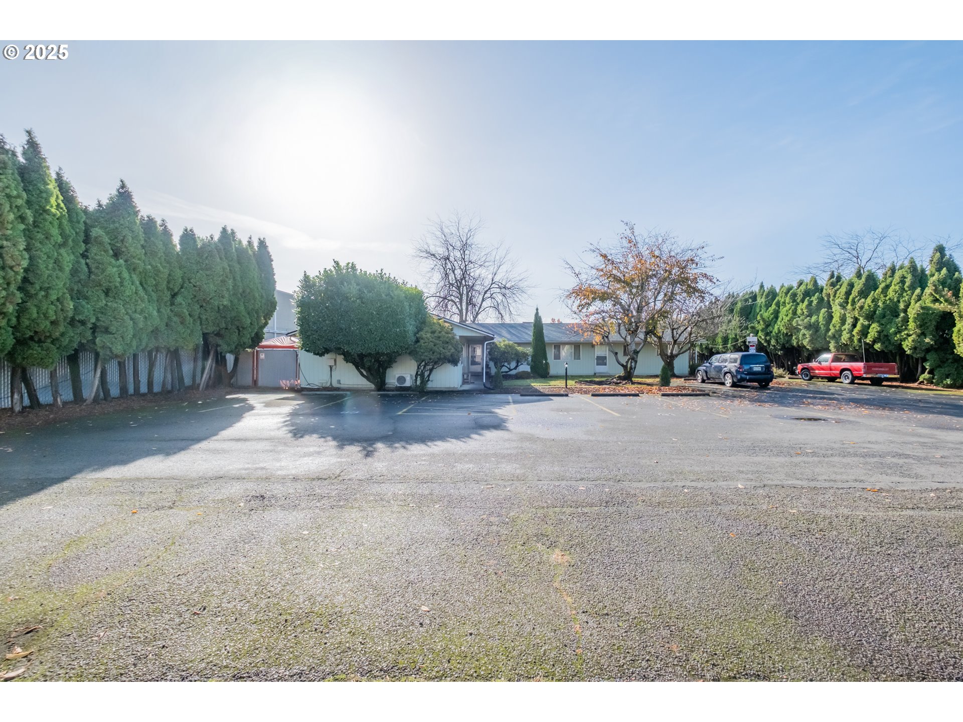 Salem, Oregon 97301, United States, 4 Bedrooms Bedrooms, ,2 BathroomsBathrooms,Residential,Active,242503