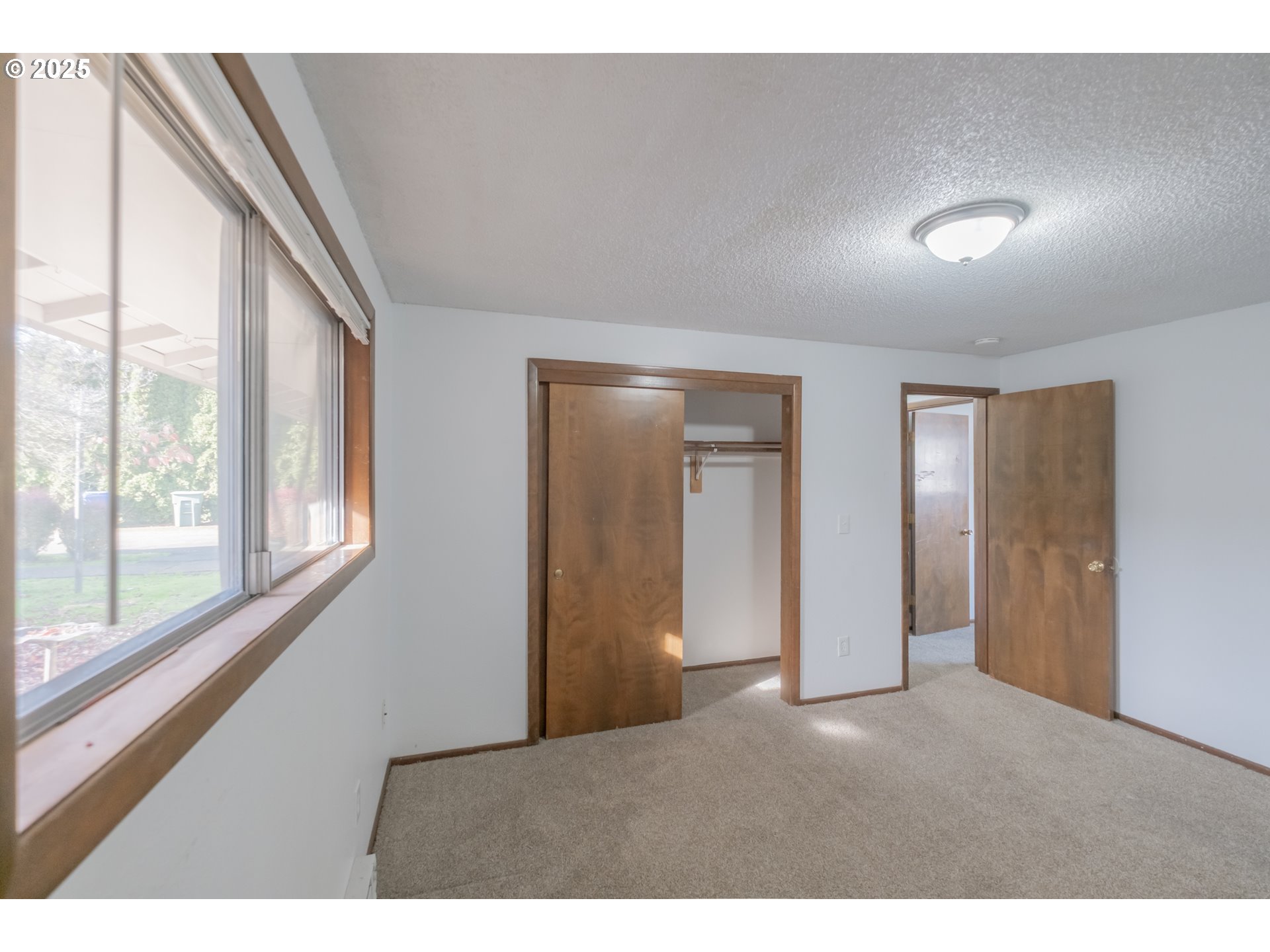 Salem, Oregon 97301, United States, 4 Bedrooms Bedrooms, ,2 BathroomsBathrooms,Residential,Active,242503