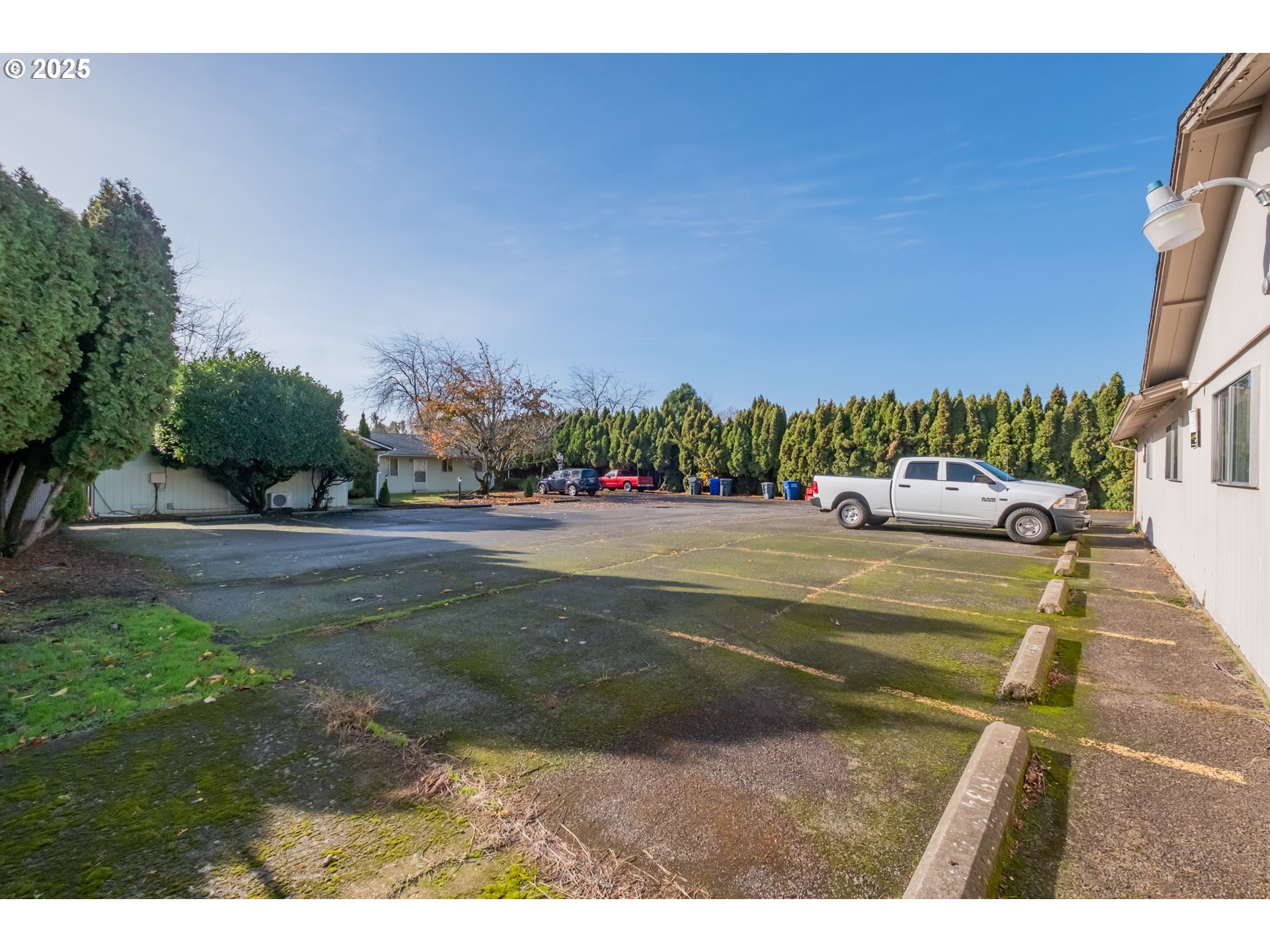 Salem, Oregon 97301, United States, 4 Bedrooms Bedrooms, ,2 BathroomsBathrooms,Residential,Active,242503