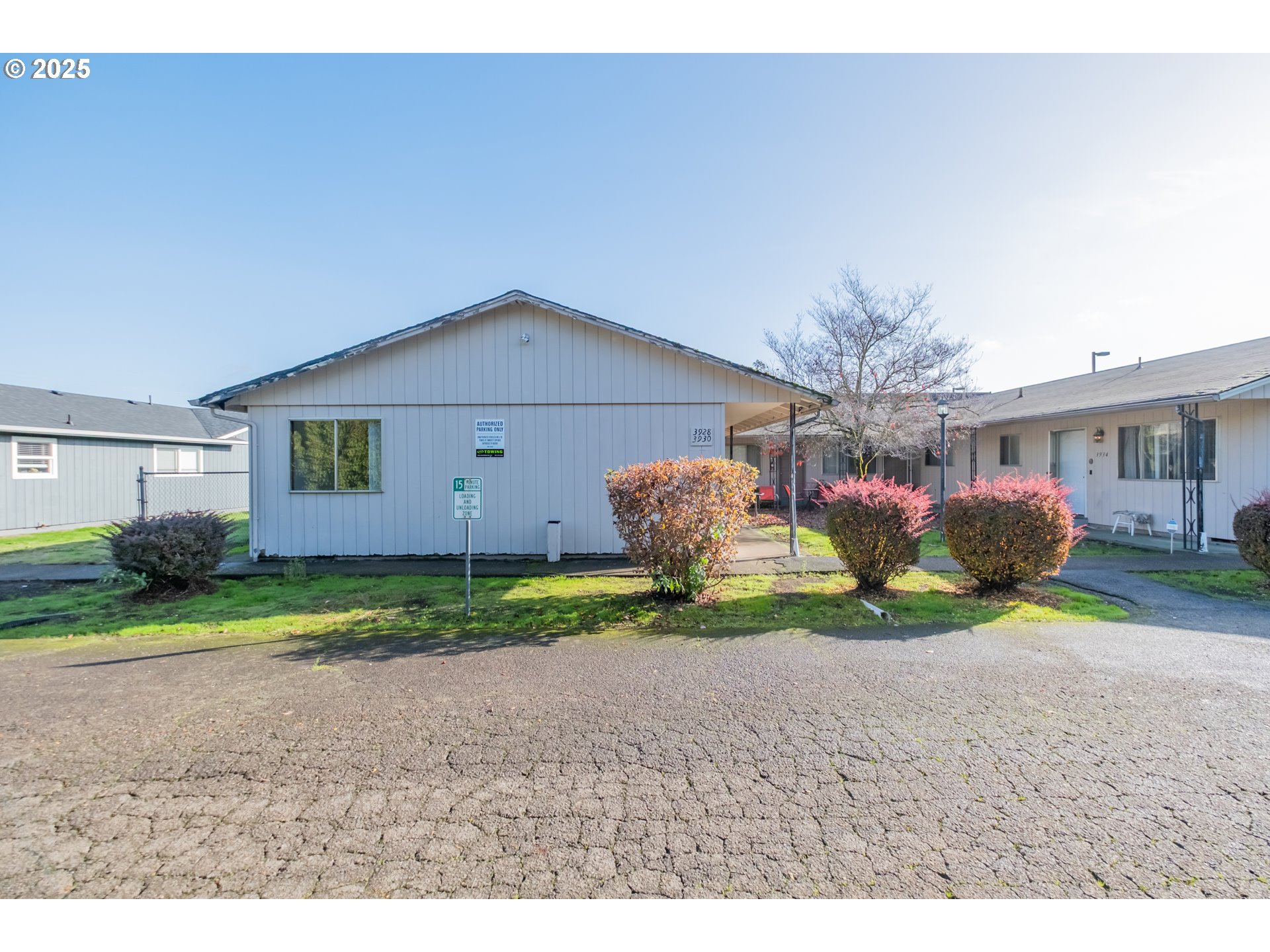 Salem, Oregon 97301, United States, 4 Bedrooms Bedrooms, ,2 BathroomsBathrooms,Residential,Active,242503