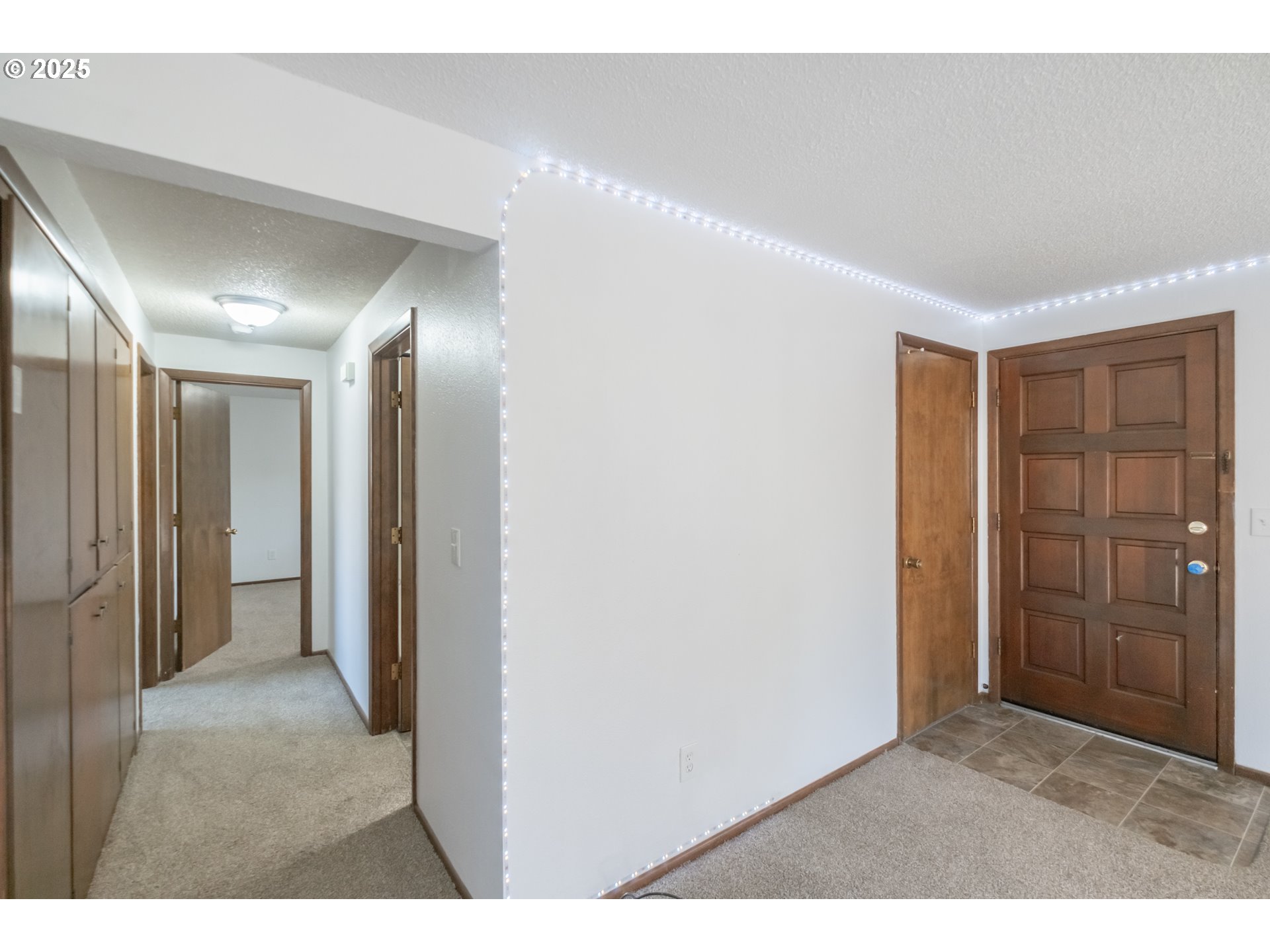 Salem, Oregon 97301, United States, 4 Bedrooms Bedrooms, ,2 BathroomsBathrooms,Residential,Active,242503