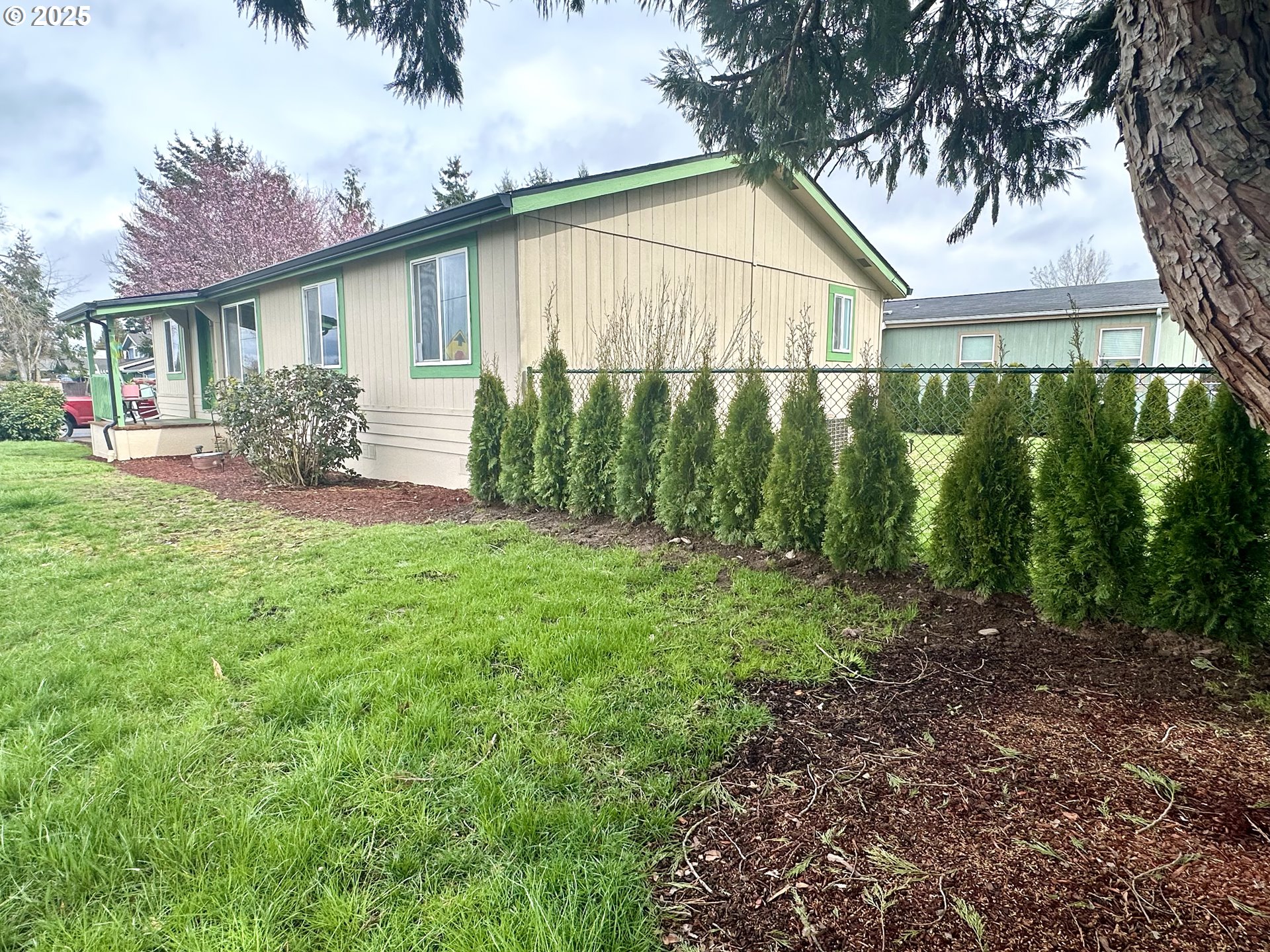 310 PITNEY LN 1