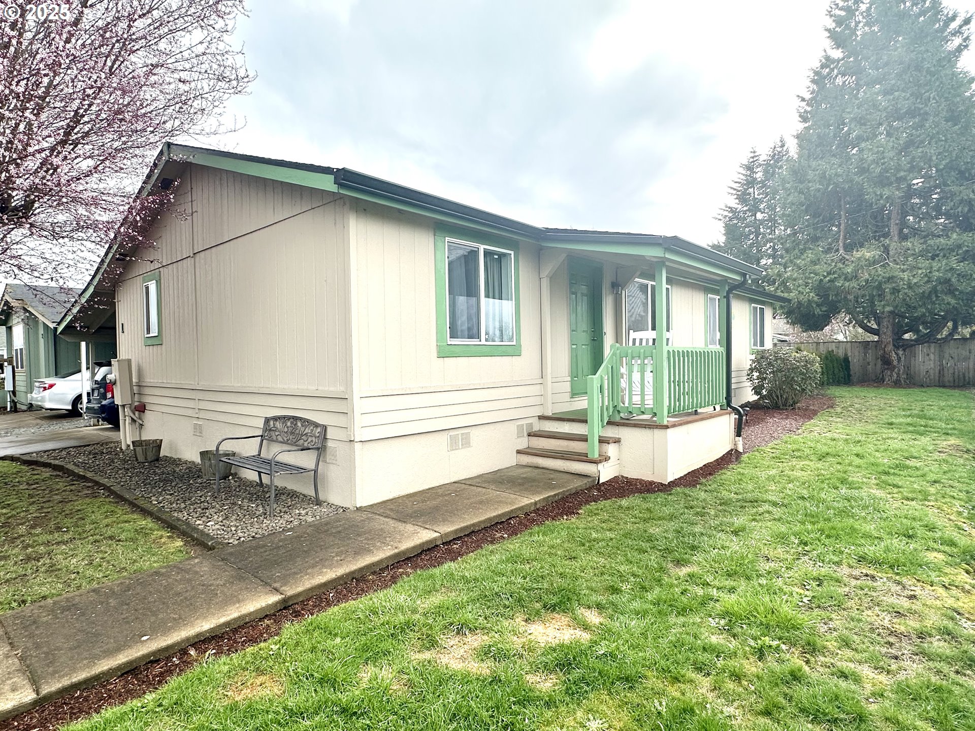 Listing image 1