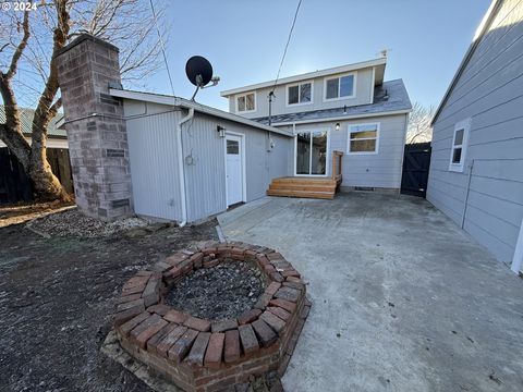 A home in Goldendale