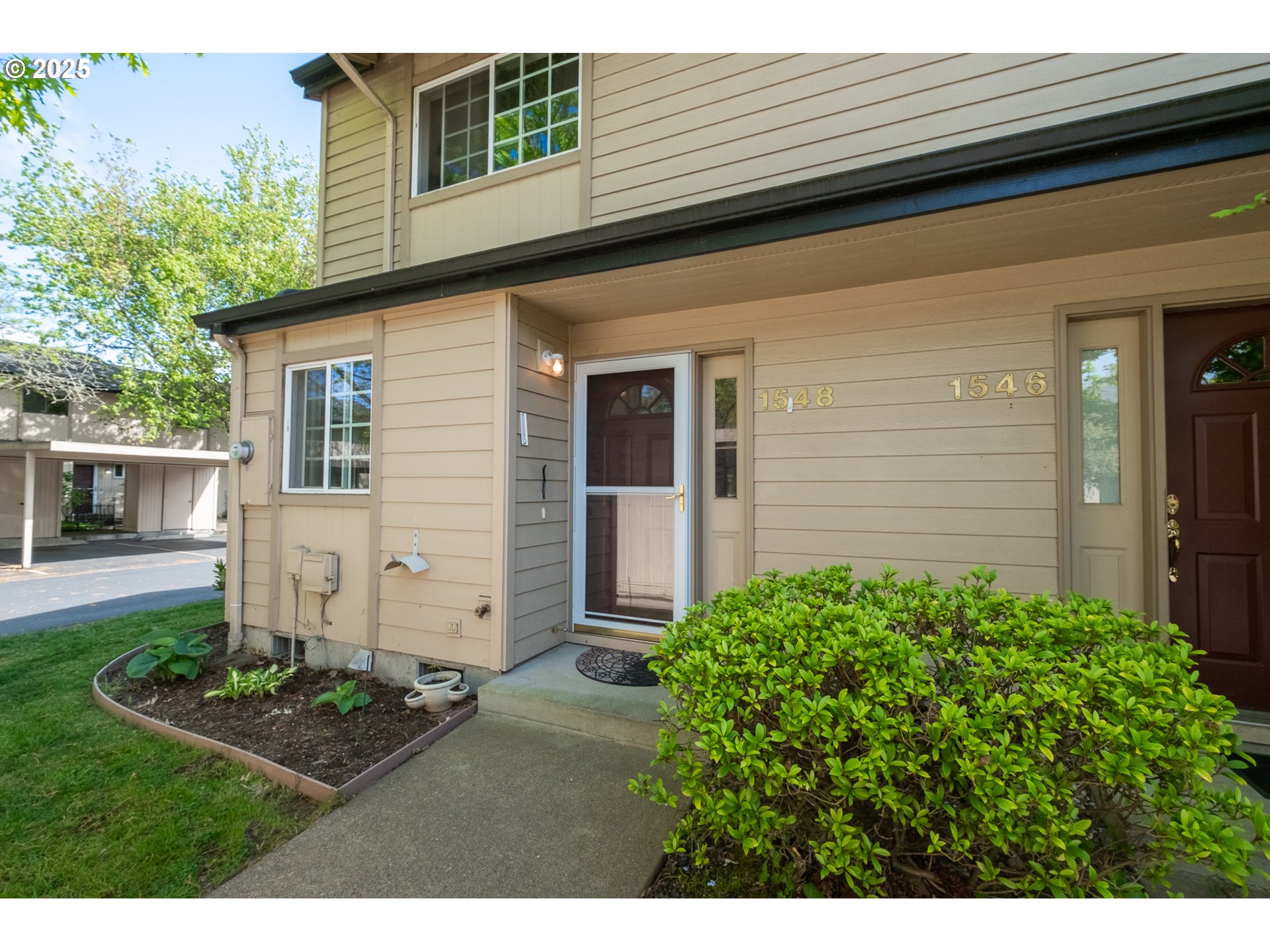 Eugene, Oregon 97402, United States, 2 Bedrooms Bedrooms, ,2 BathroomsBathrooms,Residential,Pending,125865