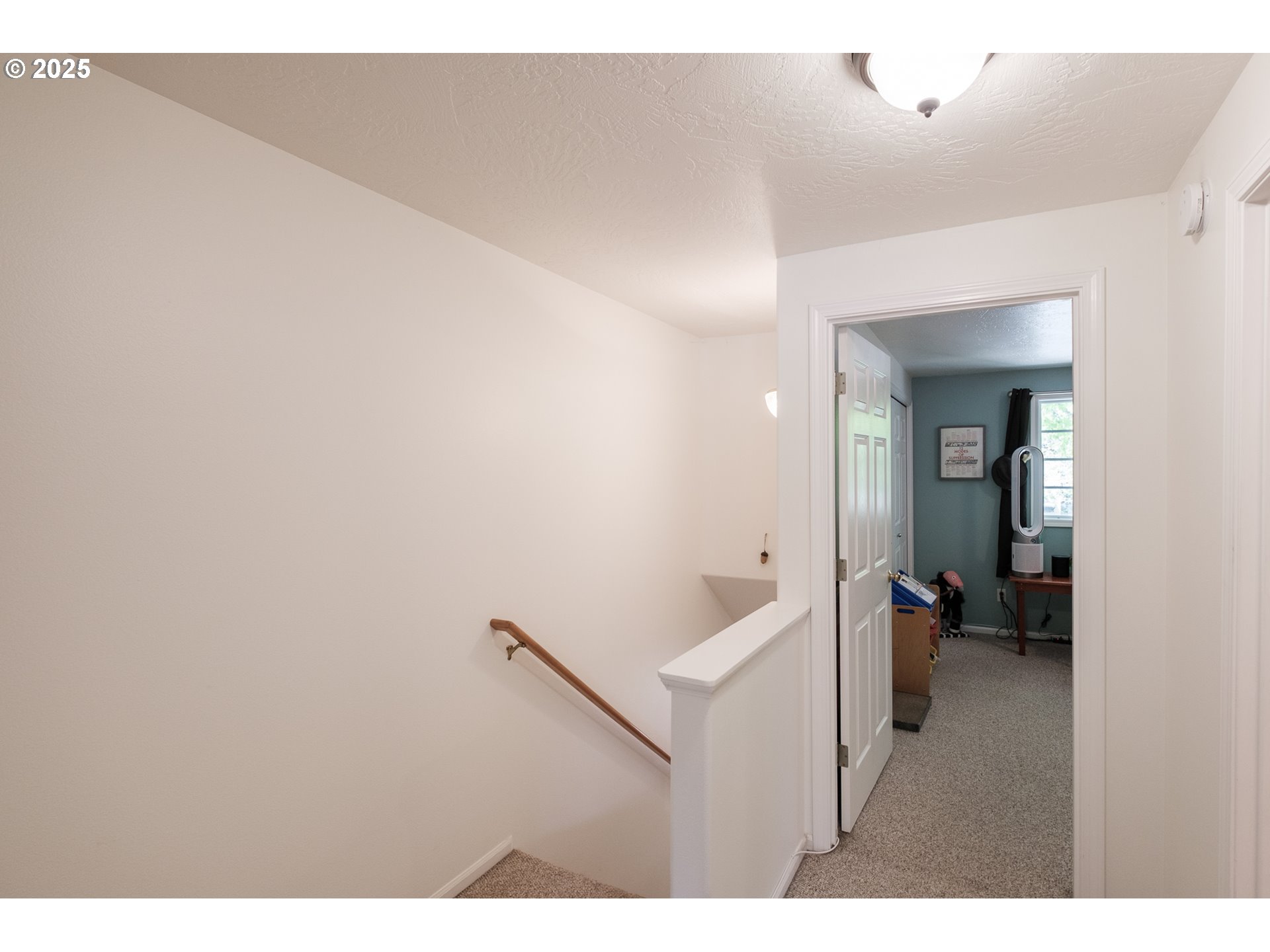 Eugene, Oregon 97402, United States, 2 Bedrooms Bedrooms, ,2 BathroomsBathrooms,Residential,Pending,125865