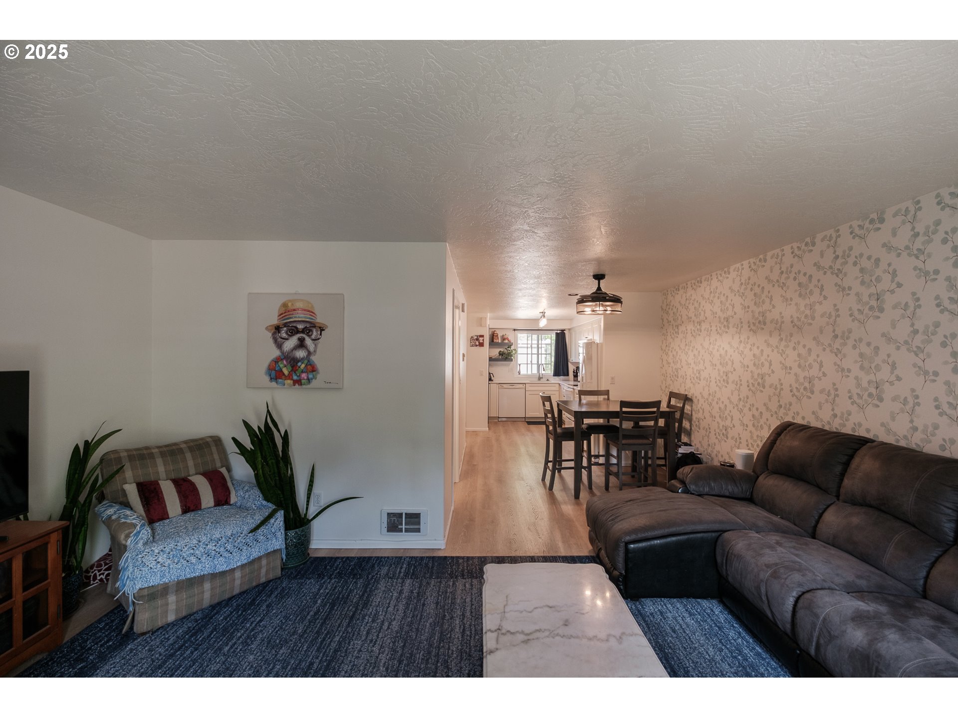 Eugene, Oregon 97402, United States, 2 Bedrooms Bedrooms, ,2 BathroomsBathrooms,Residential,Pending,125865