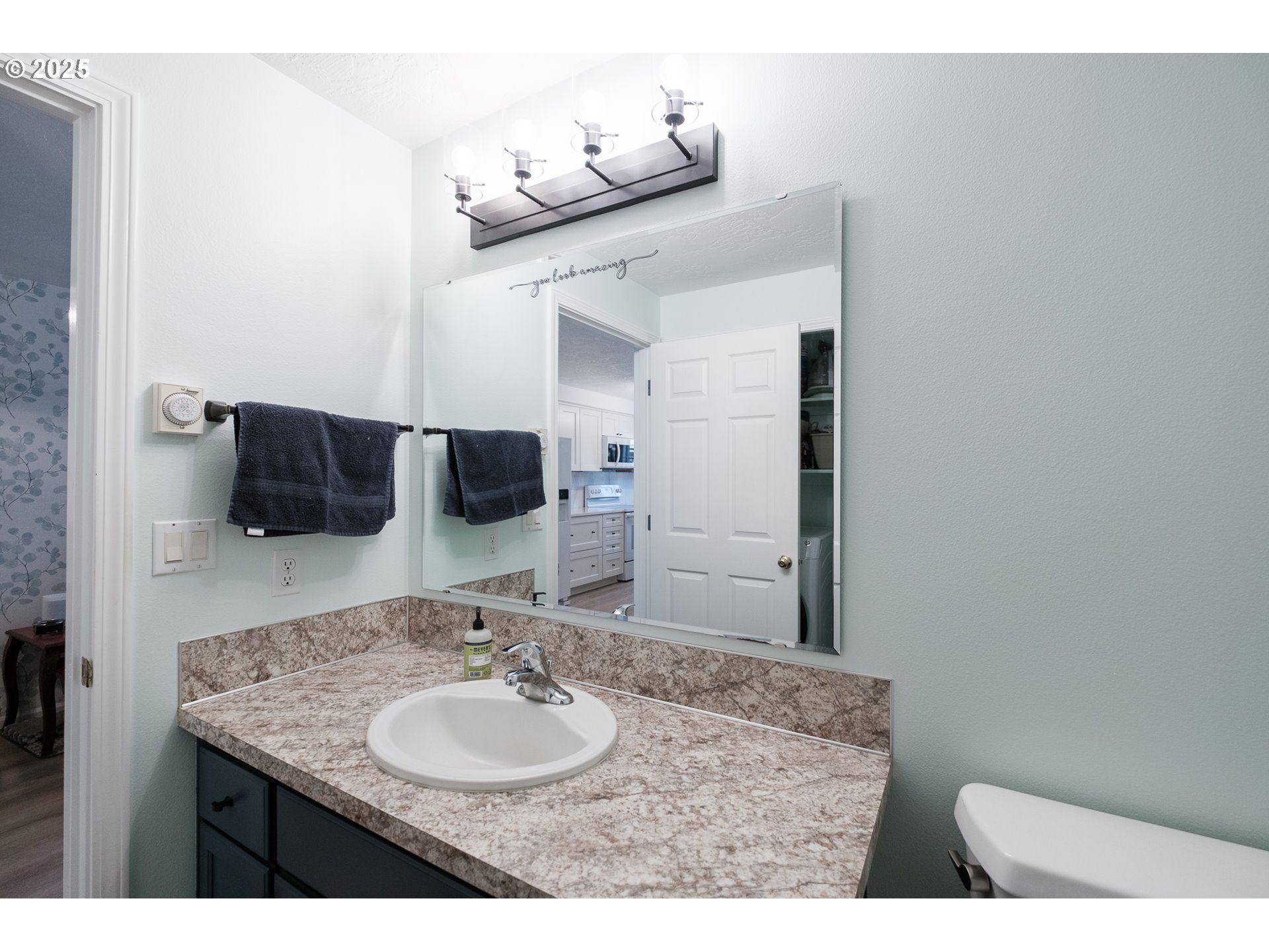 Eugene, Oregon 97402, United States, 2 Bedrooms Bedrooms, ,2 BathroomsBathrooms,Residential,Pending,125865