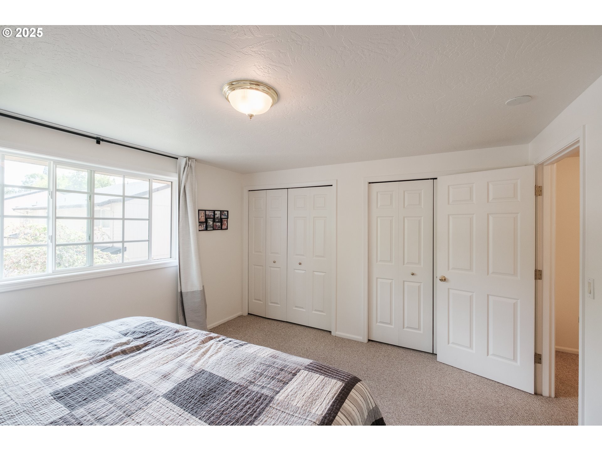 Eugene, Oregon 97402, United States, 2 Bedrooms Bedrooms, ,2 BathroomsBathrooms,Residential,Pending,125865