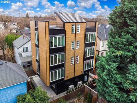 2135 SE 12th AVE Portland OR 97214