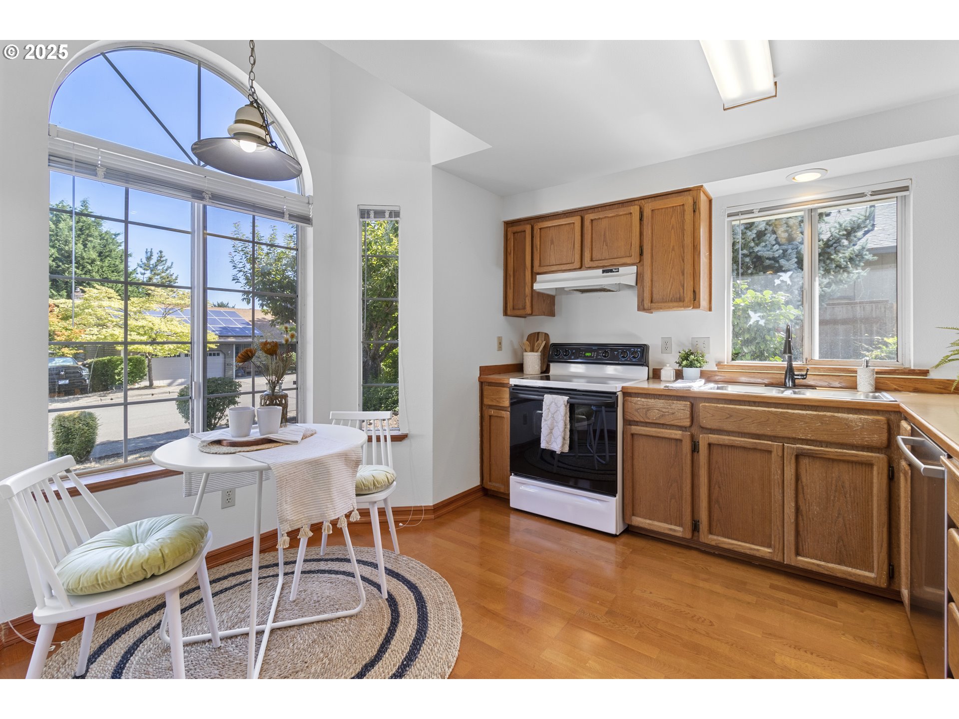 17264 SW LOMA VISTA ST