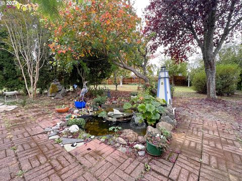 A home in Myrtle Point