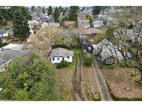 7046 N GREELEY AVE Portland OR 97217