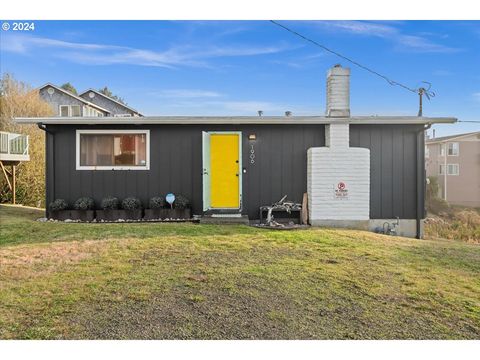 A home in Lincoln City