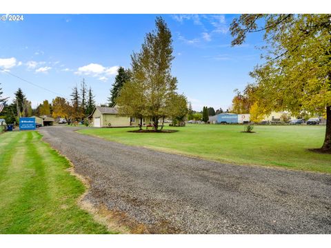 A home in Aumsville