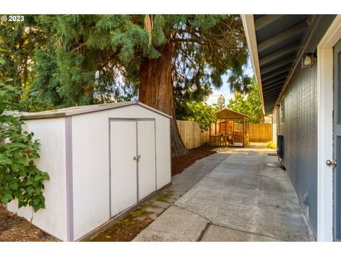 A home in Newberg