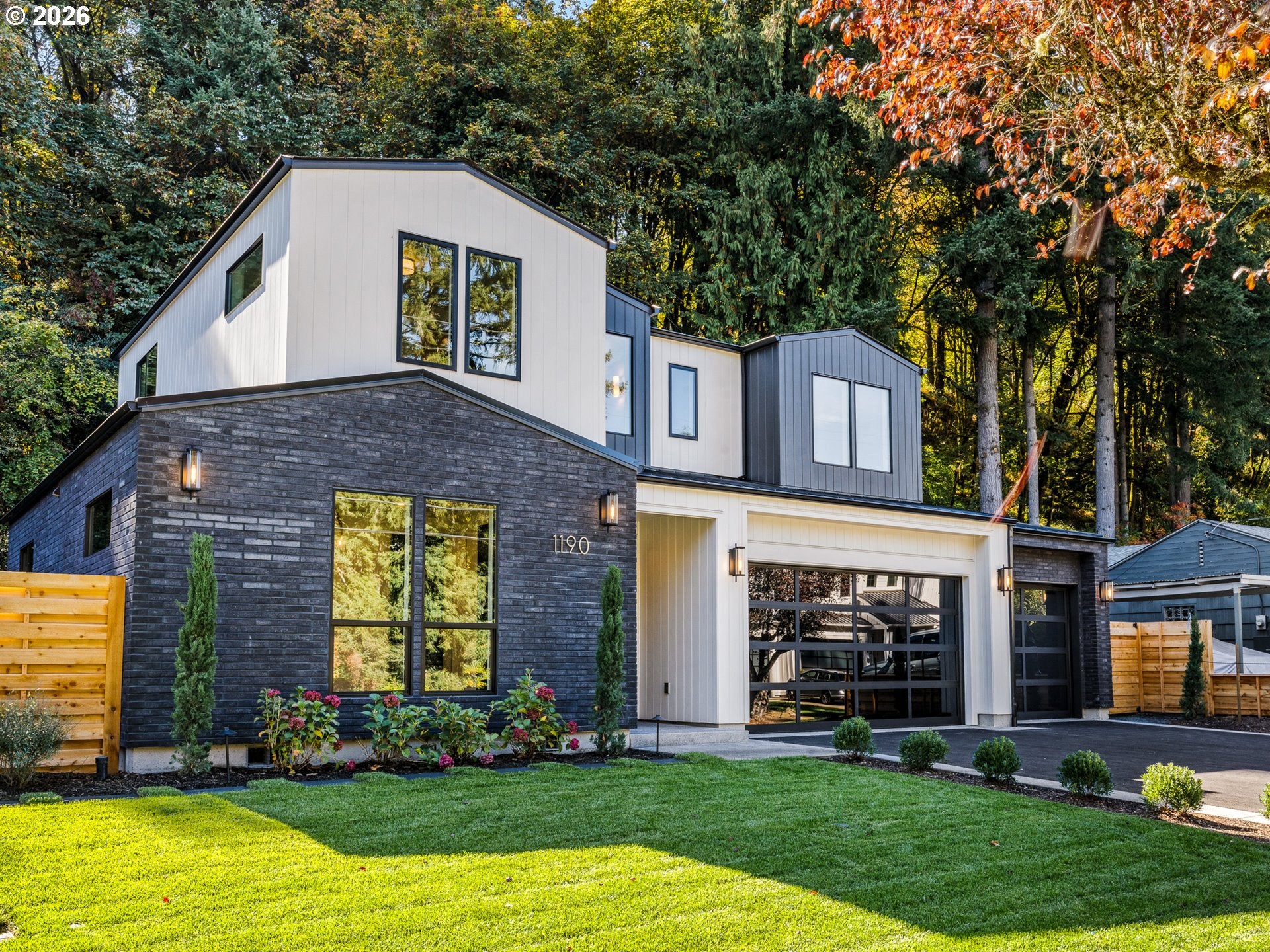 1190 Oak TER