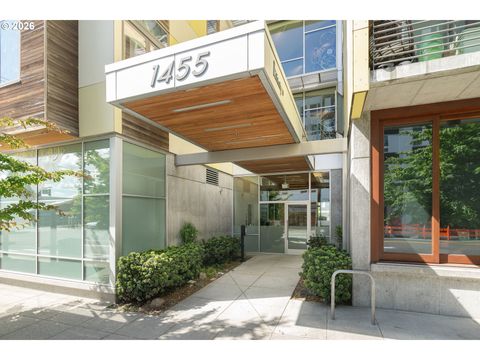 1455 N KILLINGSWORTH ST 319 Portland OR 97217