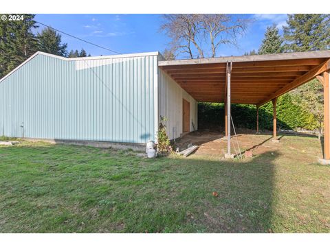 A home in Coos Bay