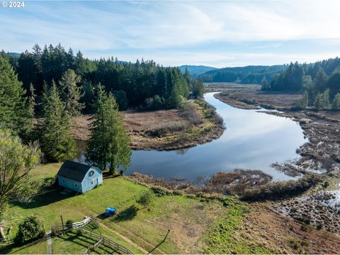 A home in Coos Bay