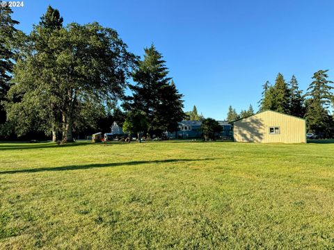 A home in Hood River