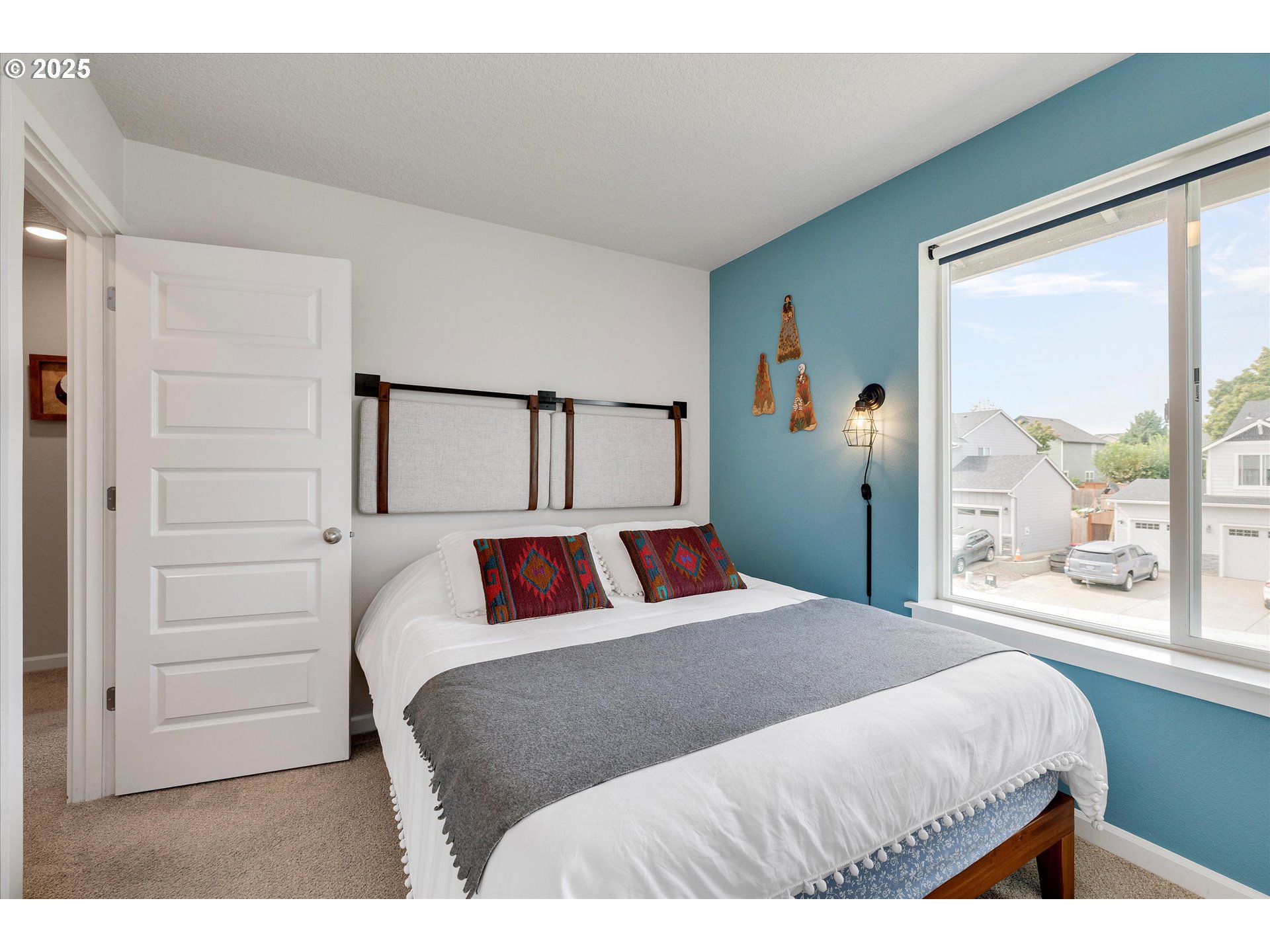 Carlton, Oregon 97111, United States, 5 Bedrooms Bedrooms, ,3 BathroomsBathrooms,Residential,Active,213892