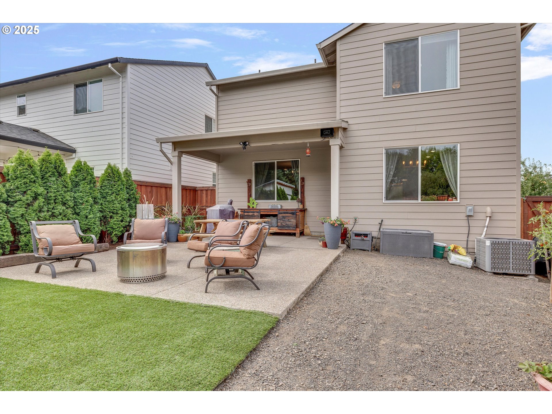 Carlton, Oregon 97111, United States, 5 Bedrooms Bedrooms, ,3 BathroomsBathrooms,Residential,Active,213892