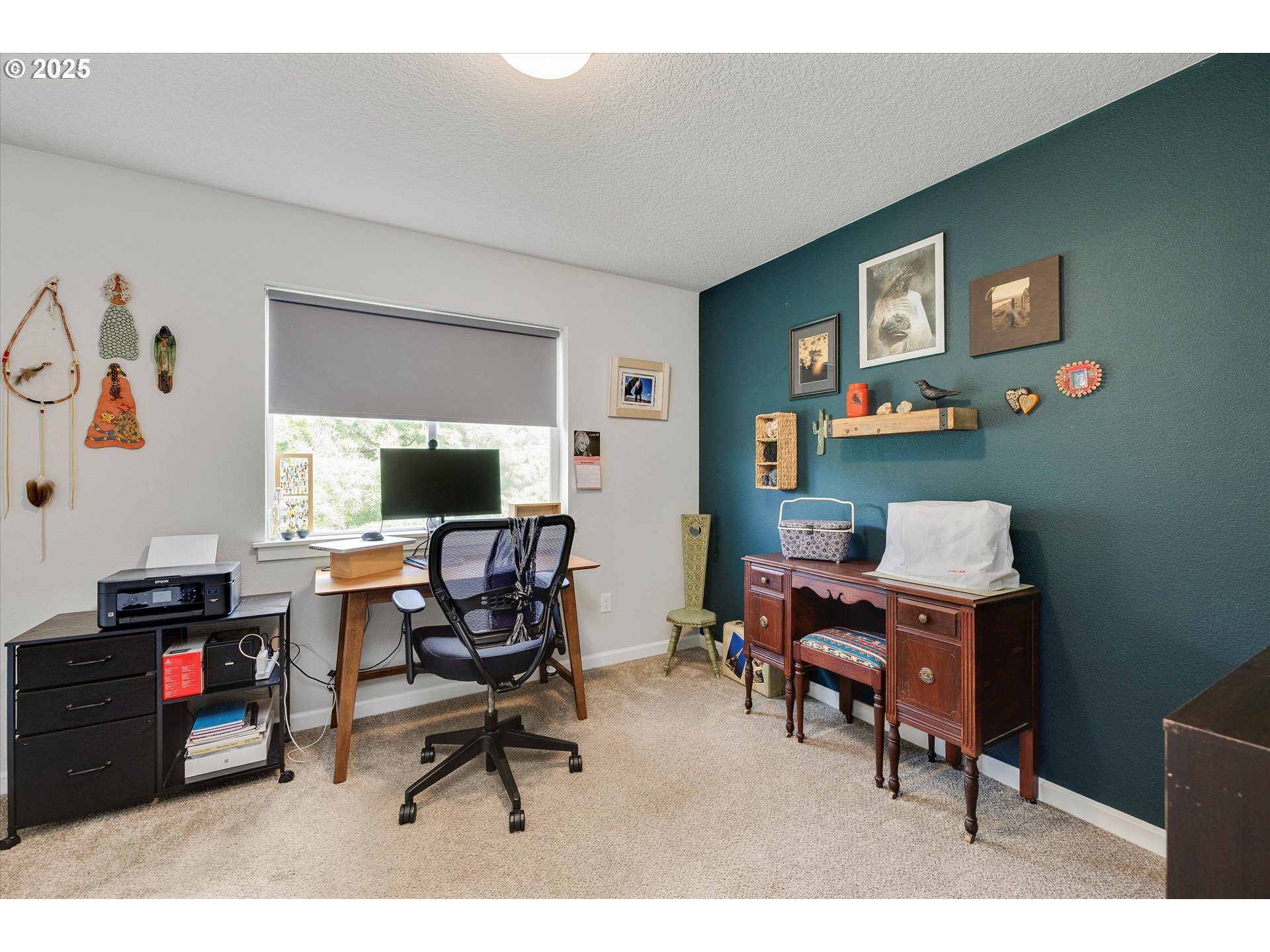 Carlton, Oregon 97111, United States, 5 Bedrooms Bedrooms, ,3 BathroomsBathrooms,Residential,Active,213892