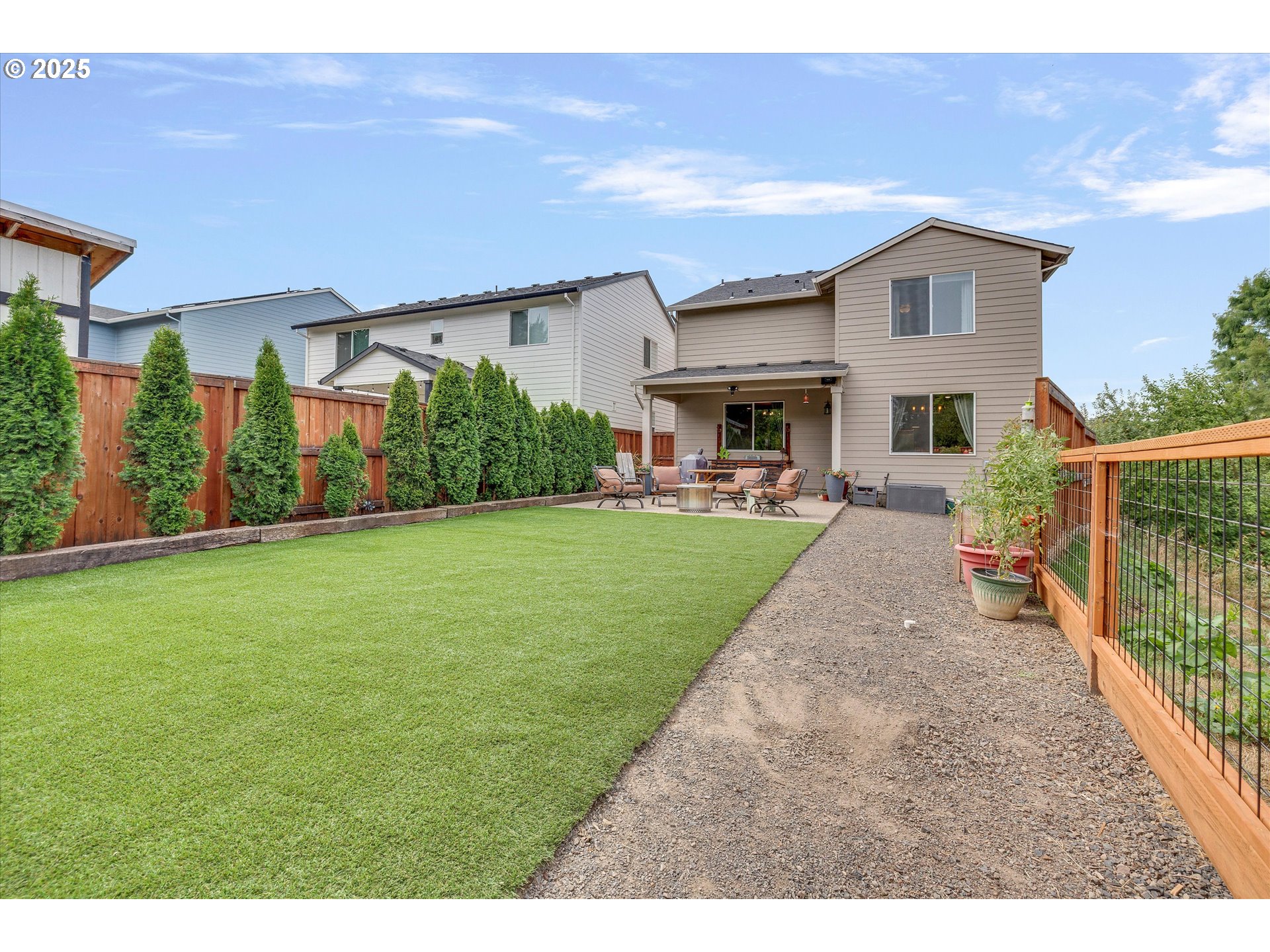 Carlton, Oregon 97111, United States, 5 Bedrooms Bedrooms, ,3 BathroomsBathrooms,Residential,Active,213892