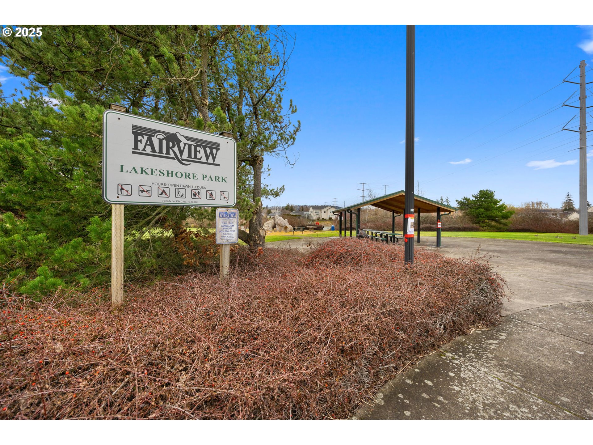 Fairview, Oregon 97024, United States, 3 Bedrooms Bedrooms, ,2 BathroomsBathrooms,Residential,Pending,79551