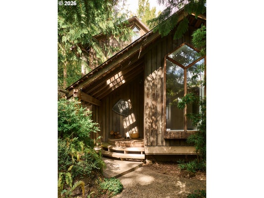 3210 SW MALCOLM CT, PORTLAND, OR 97225 - Image 5537808fcc9972bb351cec3e0846d47b/2000514477