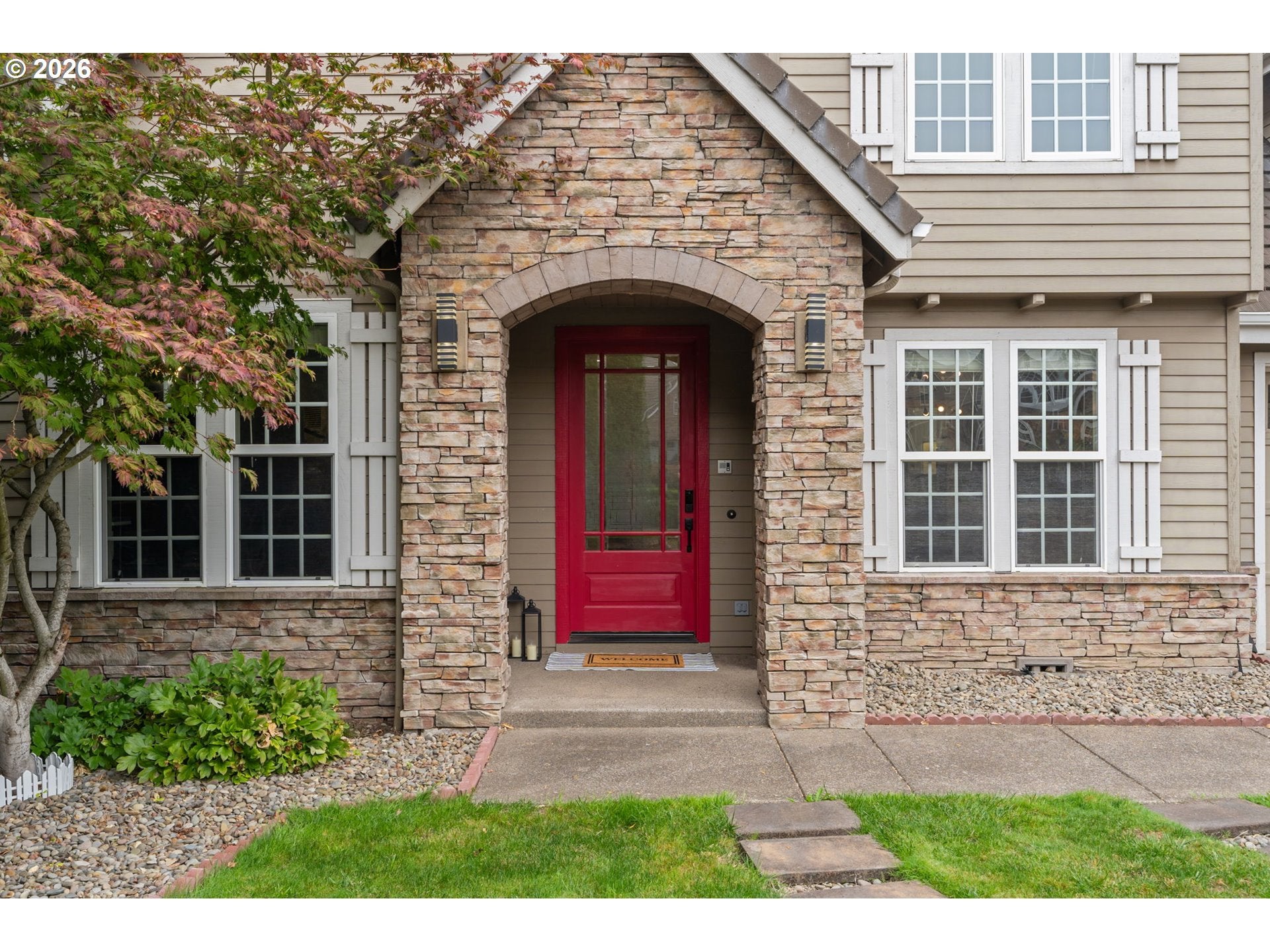 1133 SKYLARK LN