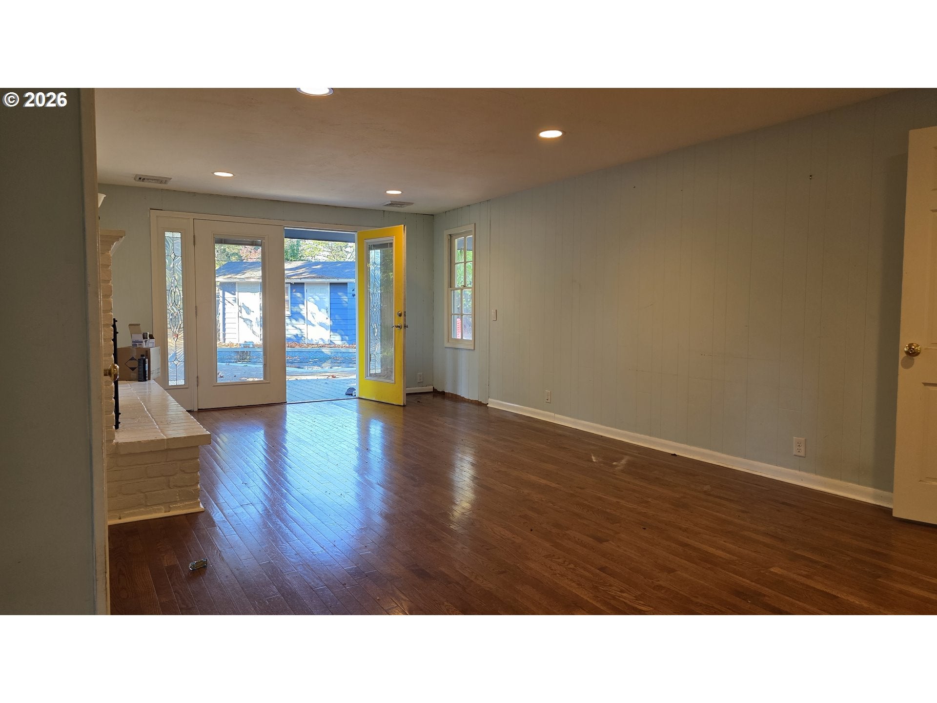 551 SHIRE CT