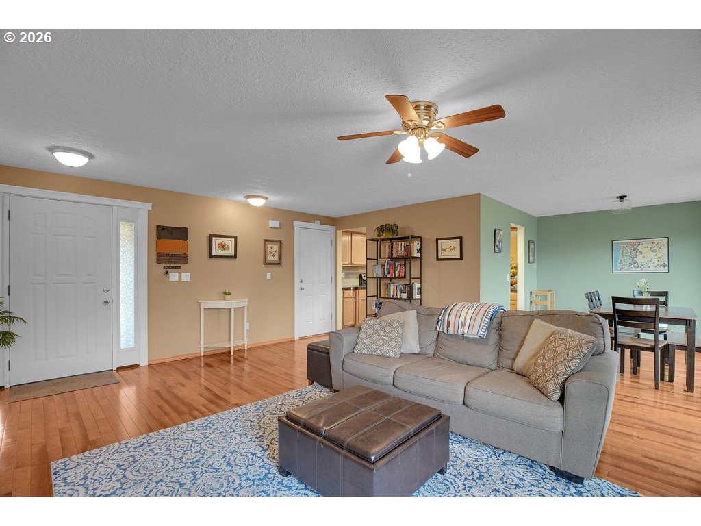 5124 SE APPENINE WAY