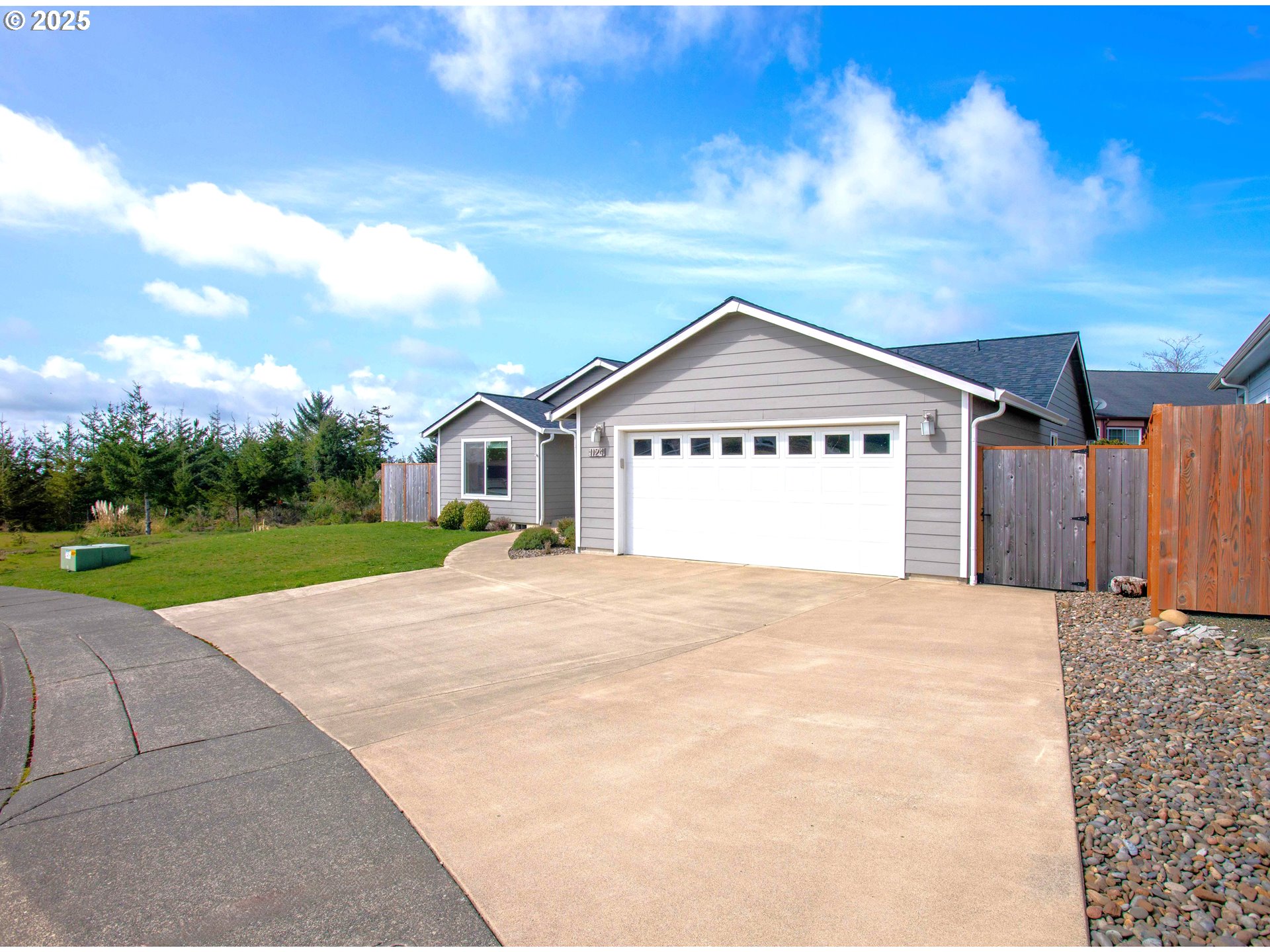 1124 NAUTICAL CT