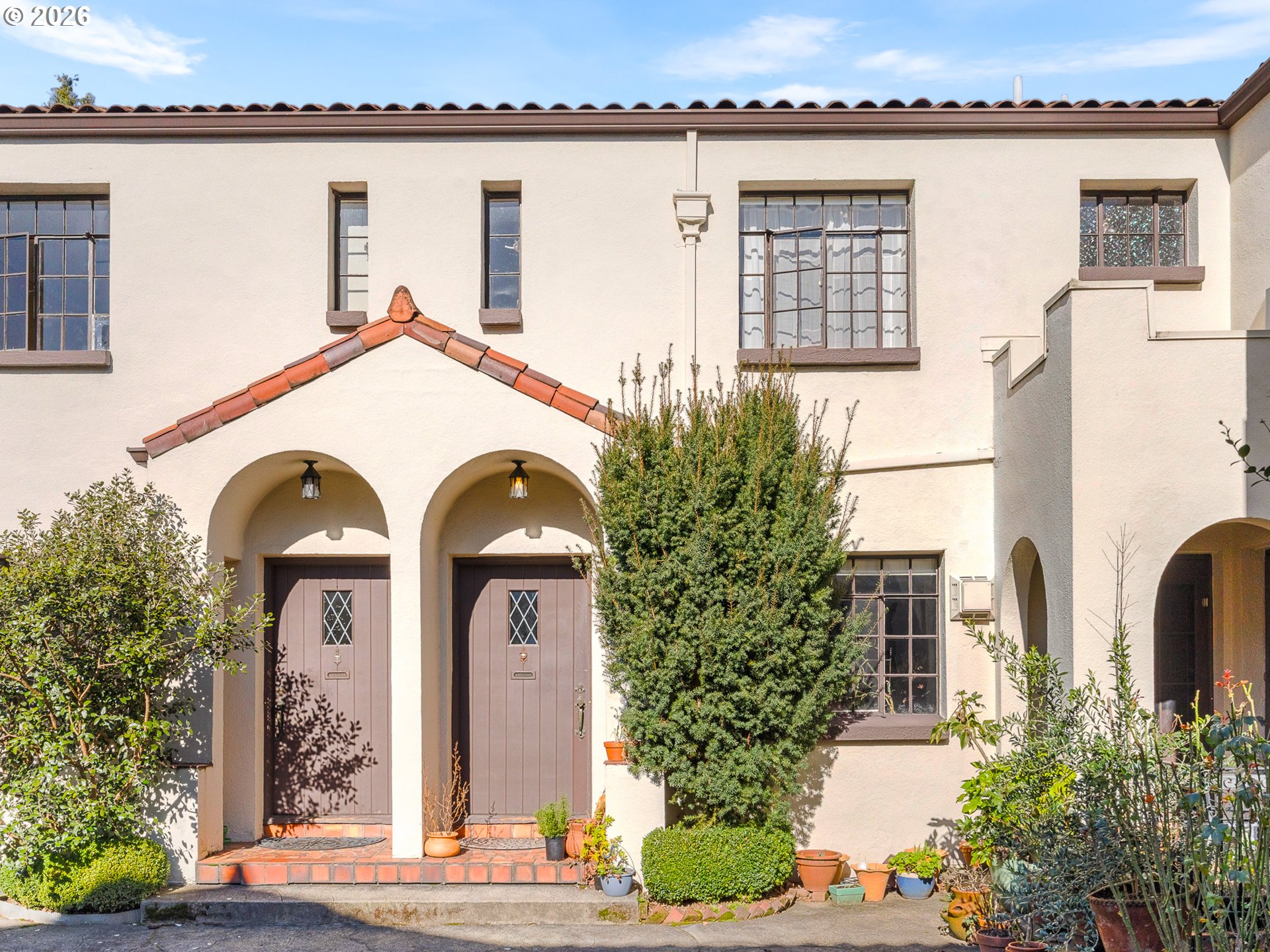 2325 NE FLANDERS ST 6