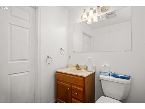 Tiny photo for 805 Queens Ave, Creswell, OR 97426 (MLS # 657652421)