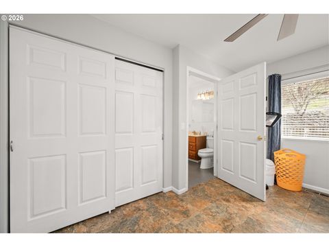 Tiny photo for 805 Queens Ave, Creswell, OR 97426 (MLS # 657652421)