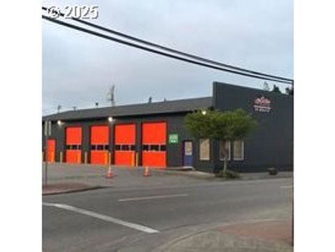 711 SPRUCE ST Myrtle Point OR 97458
