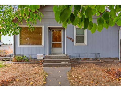 A home in Baker City