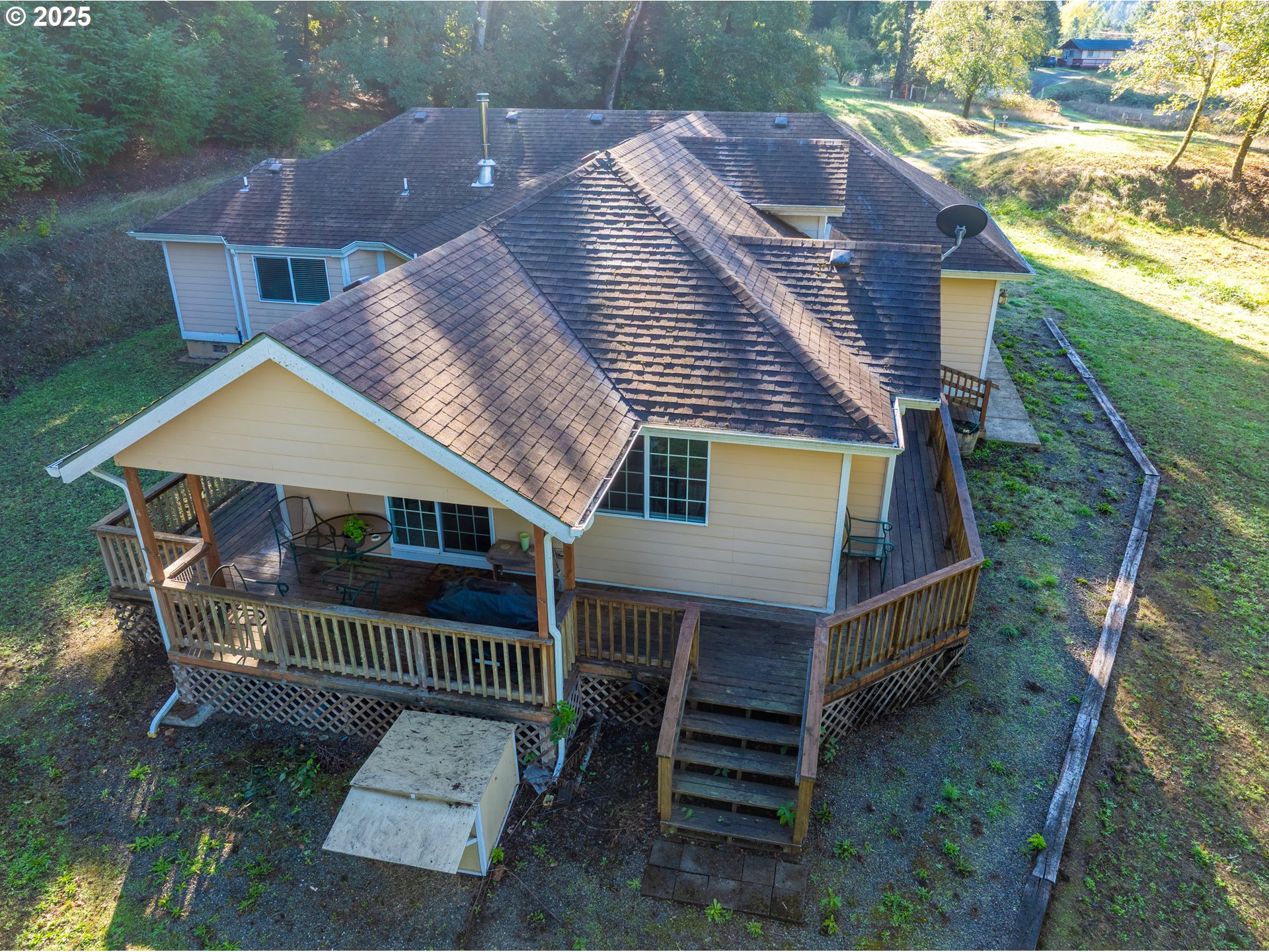140 GOLDEN DR