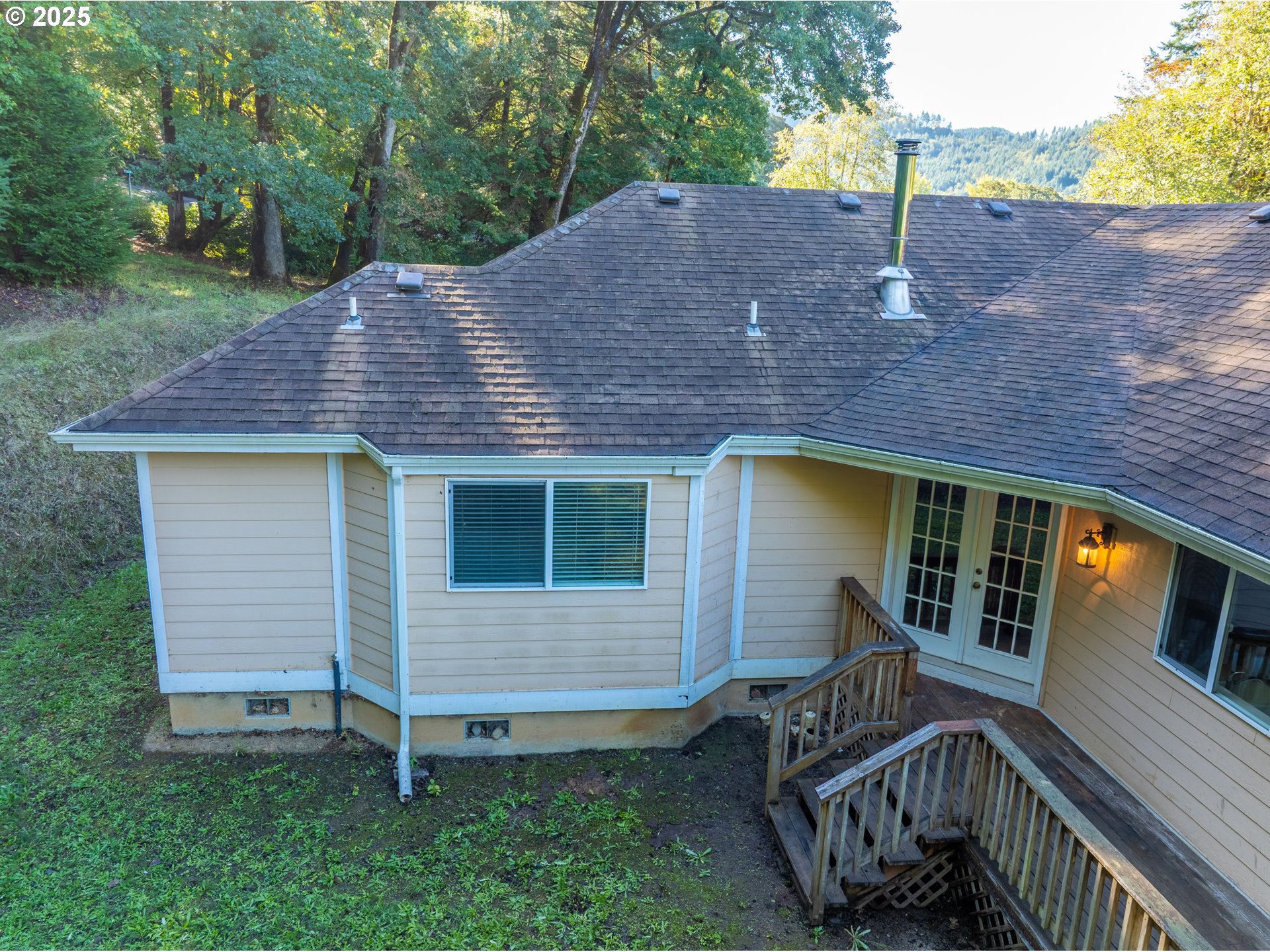 140 GOLDEN DR