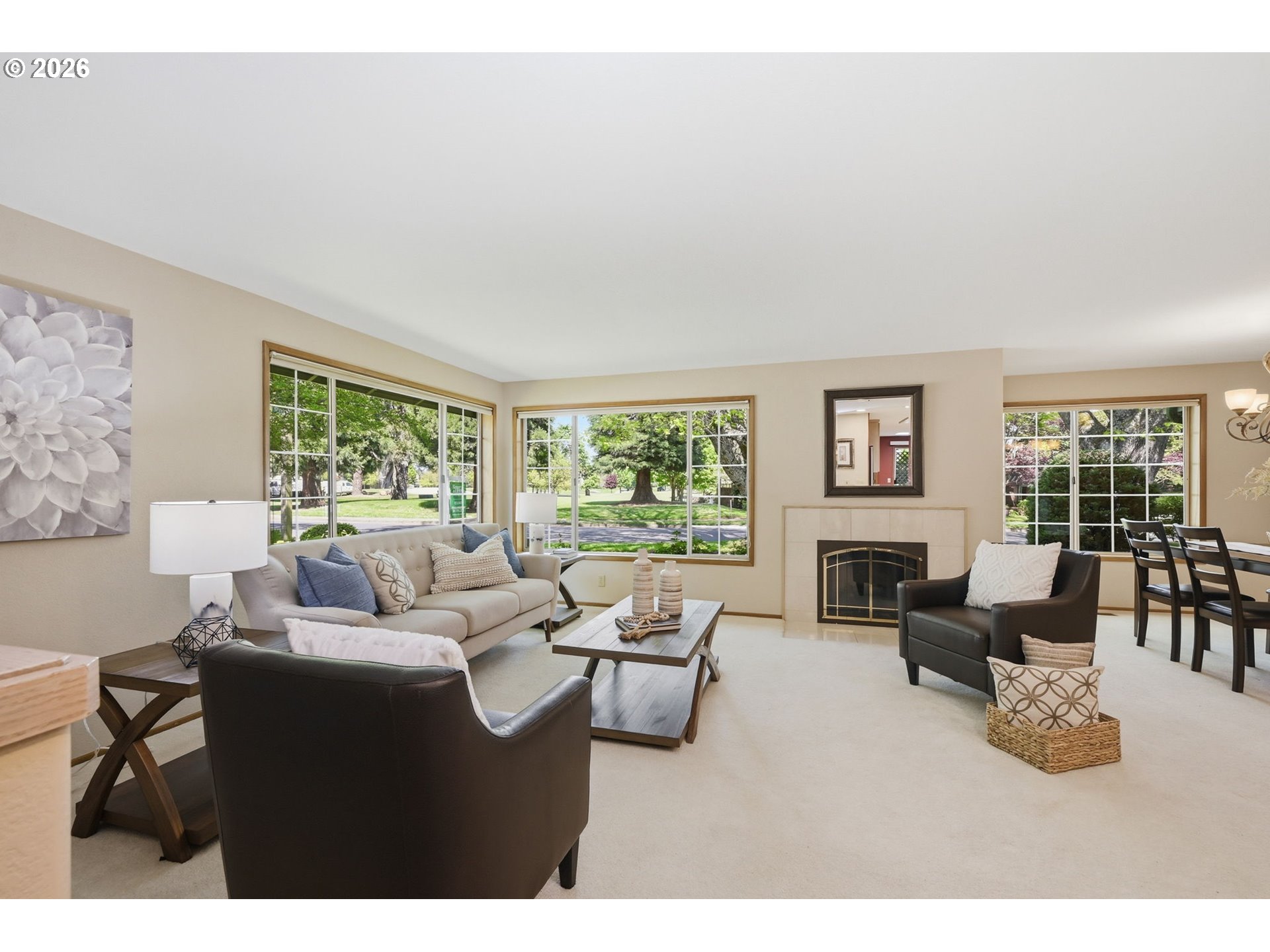 880 Spyglass DR