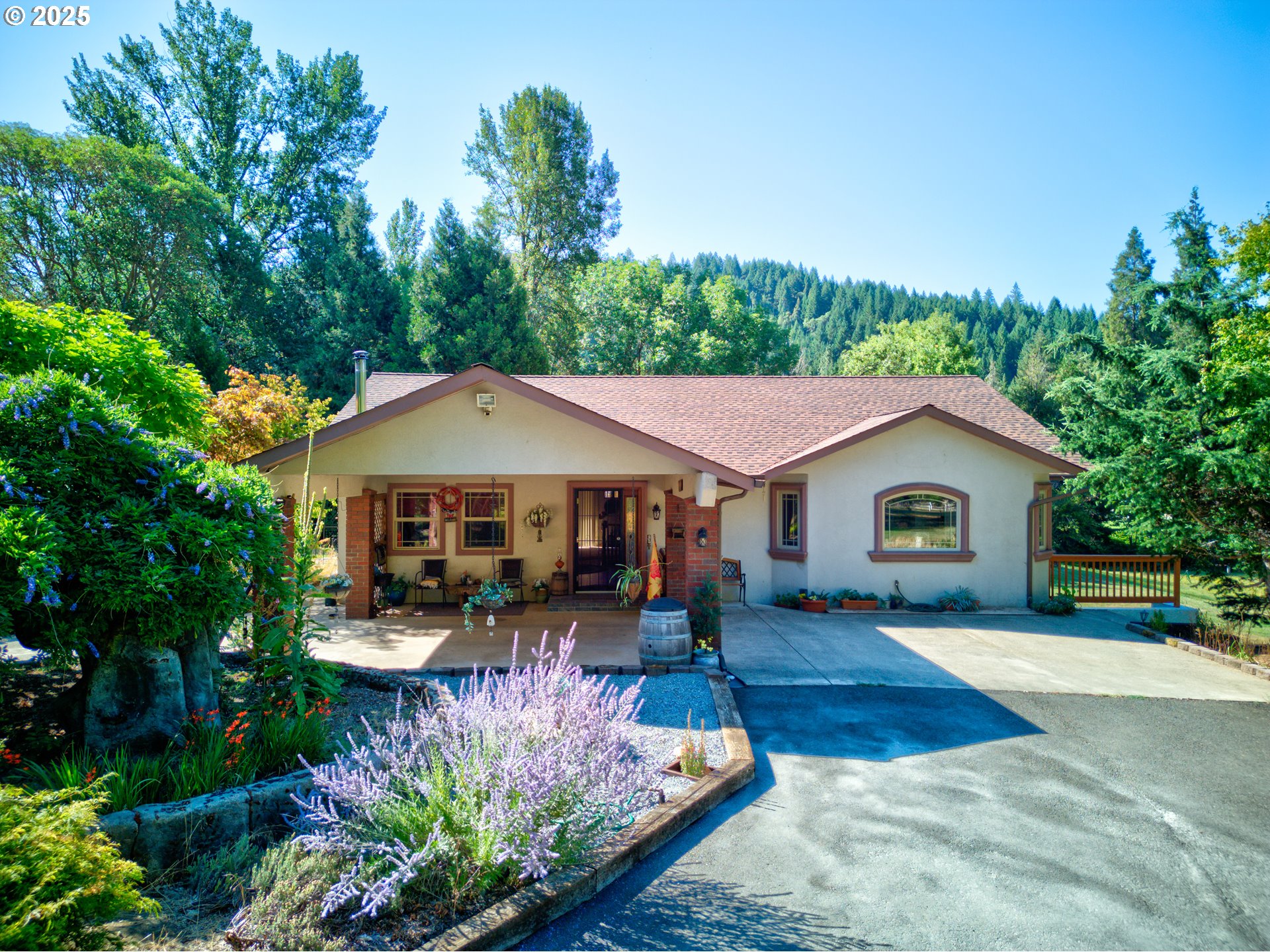 913 STARVEOUT CREEK RD
