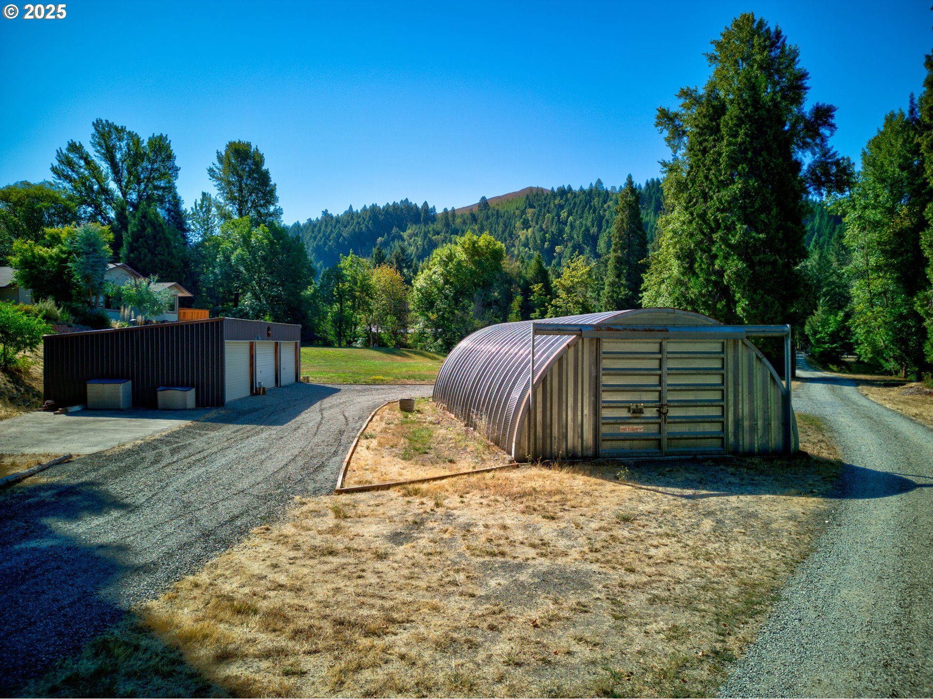 913 STARVEOUT CREEK RD