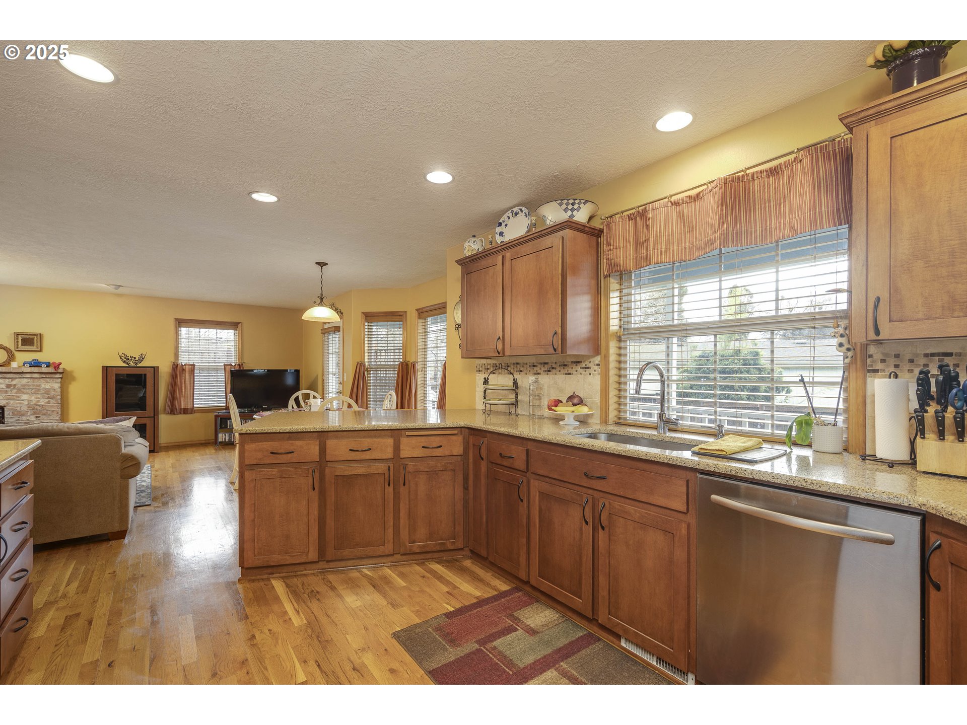 Newberg, Oregon 97132, United States, 3 Bedrooms Bedrooms, ,3 BathroomsBathrooms,Residential,Active,81596