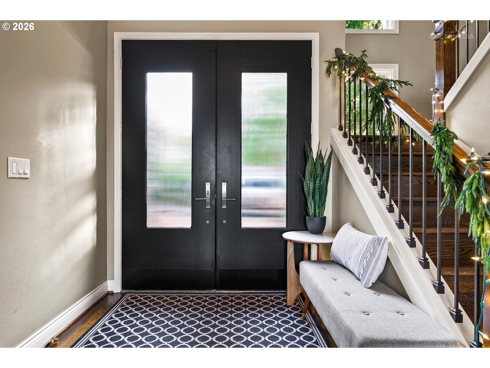 2543 PALISADES CREST DR