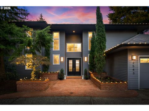 2543 PALISADES CREST DR Lake Oswego OR 97034