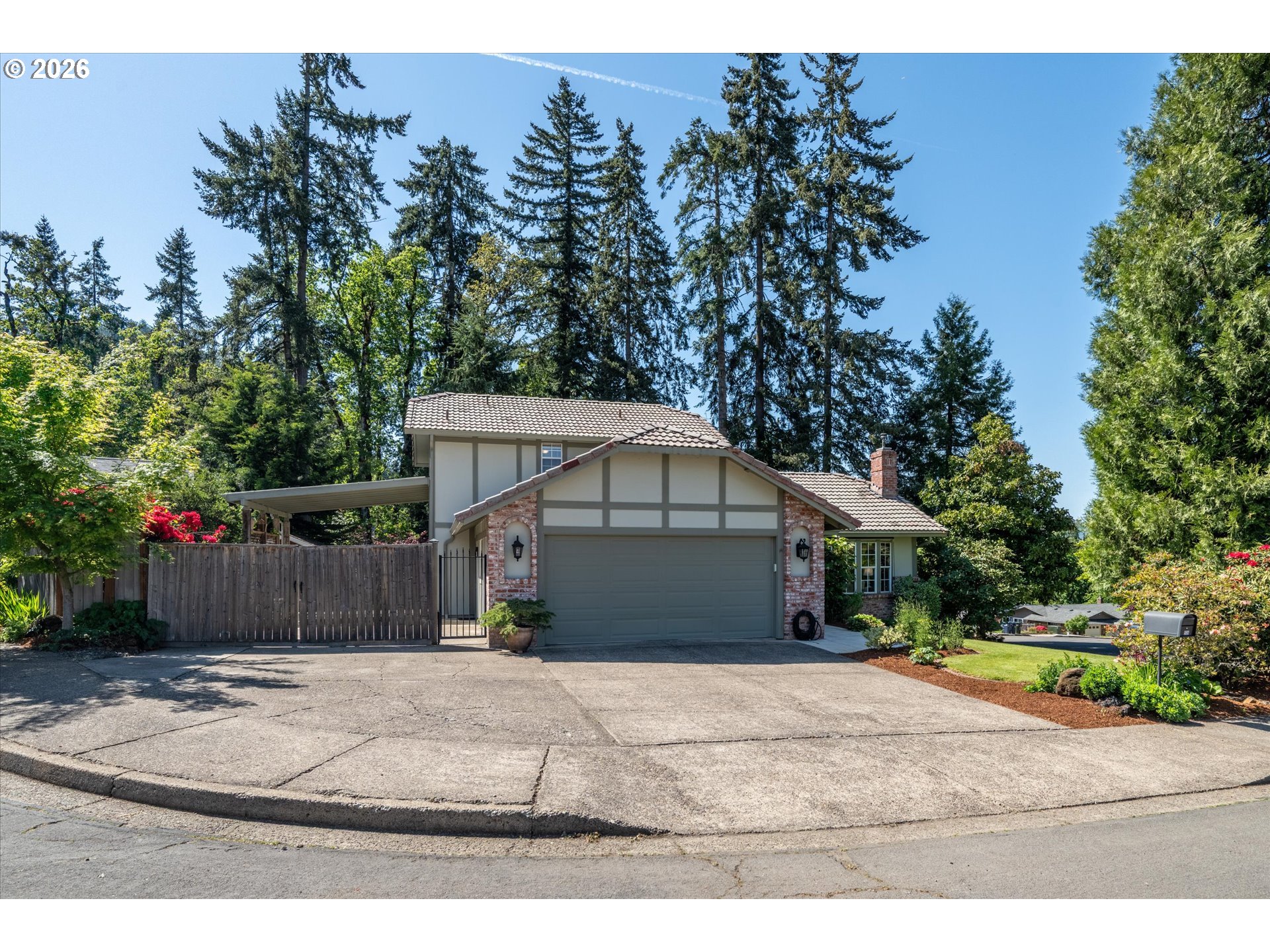 508 CASCADE DR