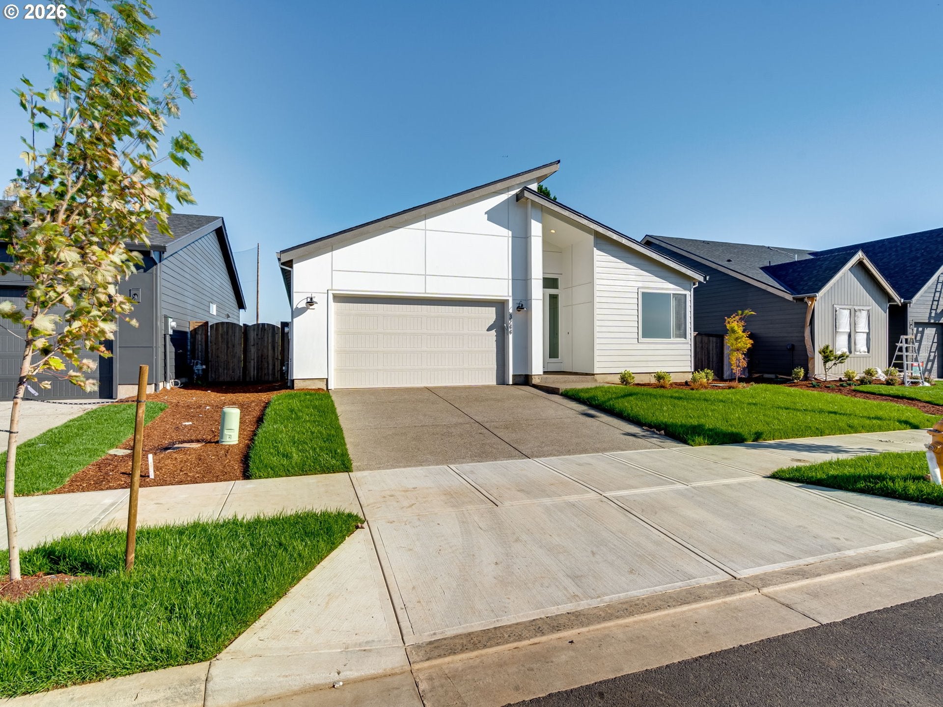 3244 NIGHTINGALE DR